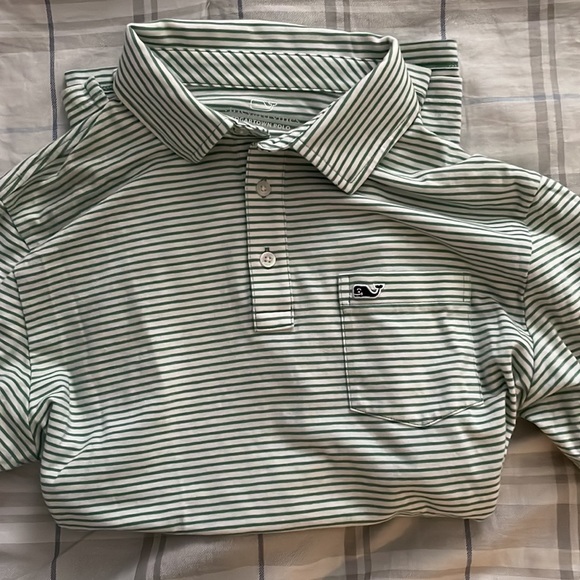 Vineyard Vines collared quarter-button. Green & White striped. Brand new. - Picture 2 of 3